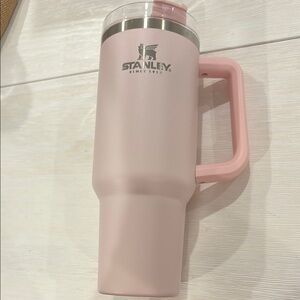 Stanley Blush Travel Mug 40 oz. with Handle